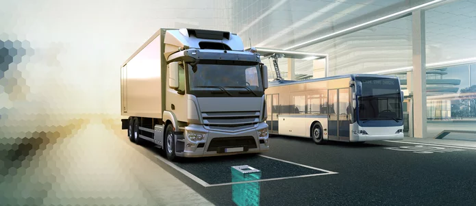  Electric car and e-bus with Schunk Smart Charging on the road