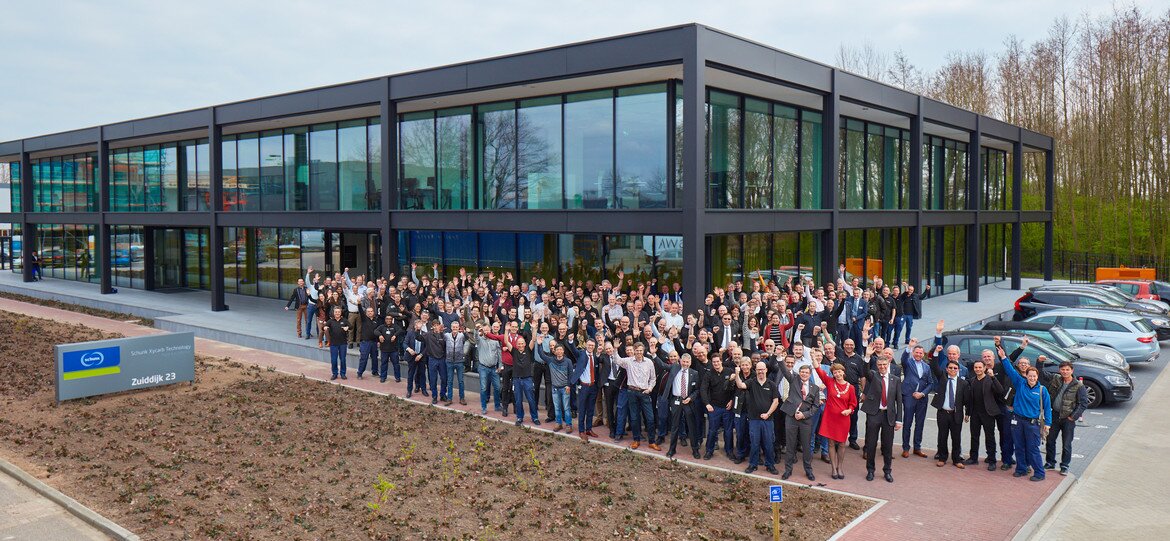 Dr. Arno Roth and Mayor Elly Blanksma van den Heuvel opened new Schunk Xycarb Technology facilities