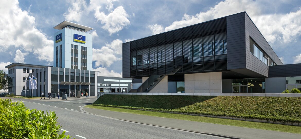  The corporate headquarters of the Schunk Group in Heuchelheim - employees and visitors are located on the company premises