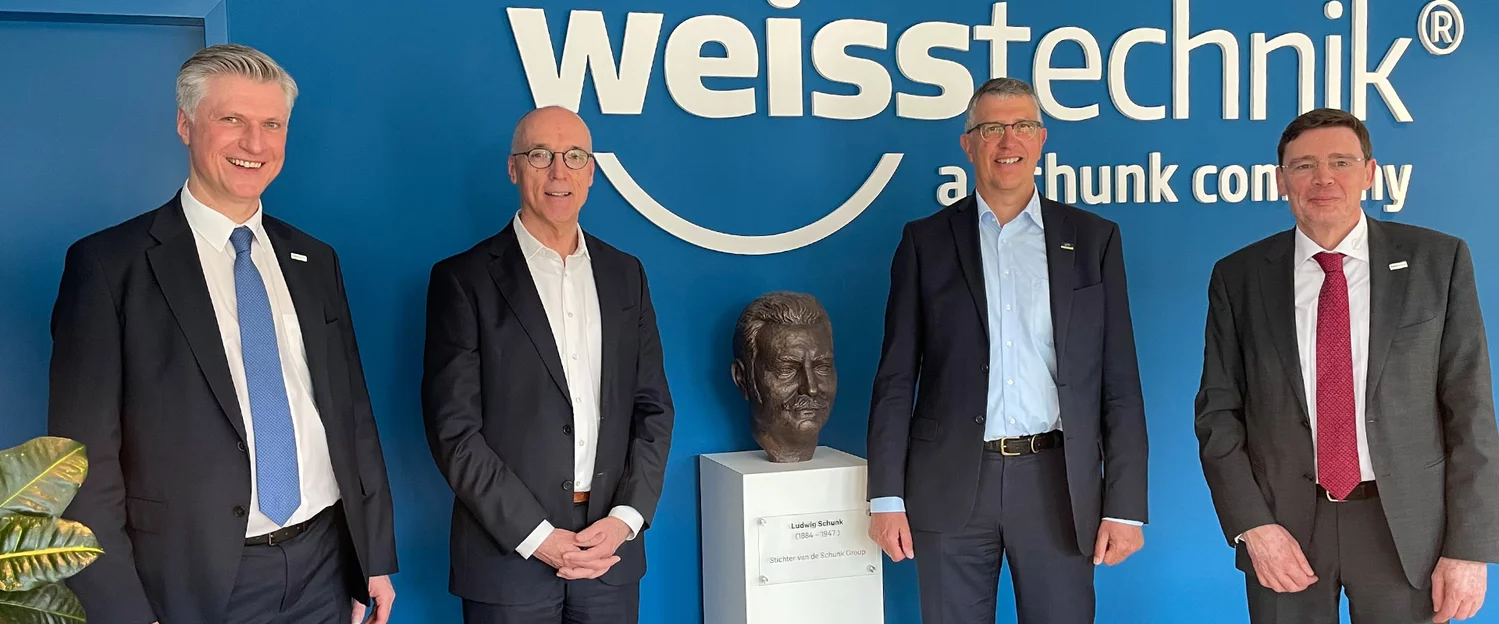 The Executive Board of the Schunk Group visited the locations in Belgium and the Netherlands - Ludwig Schunk was there as well.