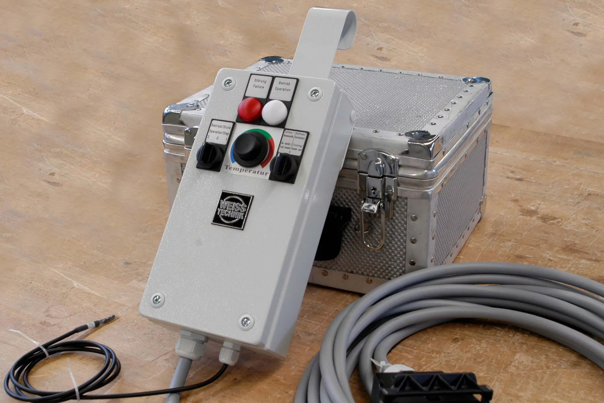  Mobile control unit with temperature controller of the ZKB 15/10 MFA tent climate system by Weiss Defence