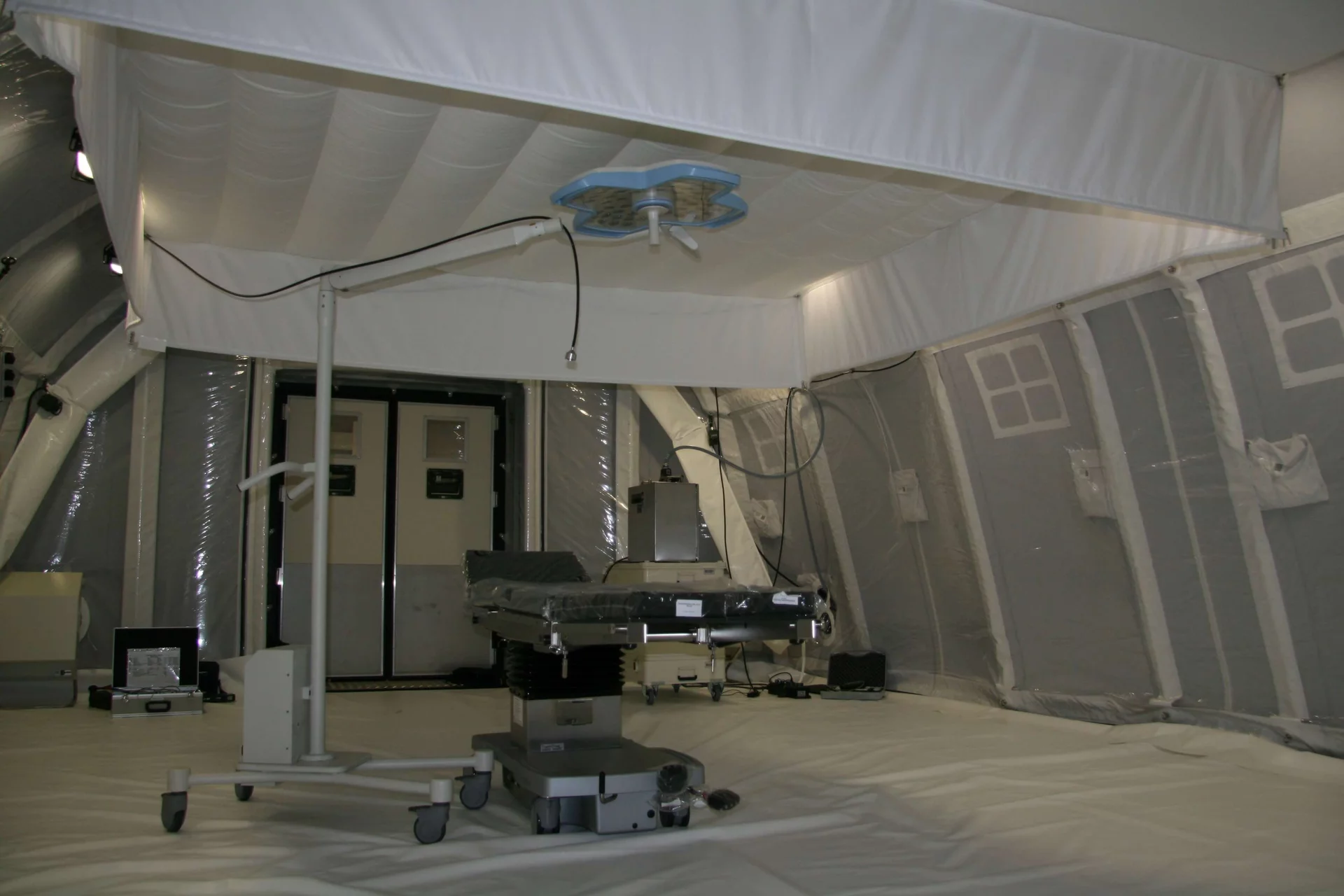  Medical tent interior with controlled climate conditions using the ZKB MCRS1 system by Weiss Defence