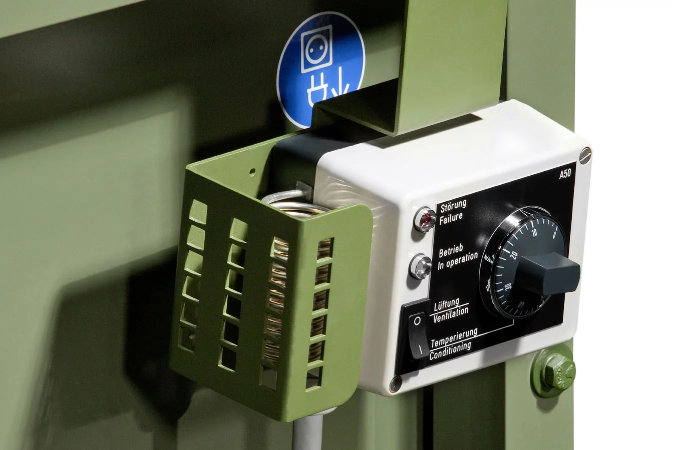  Close‑up of the control knob and status indicators of the ZKB‑20/18 tent air conditioner by Weiss Defence