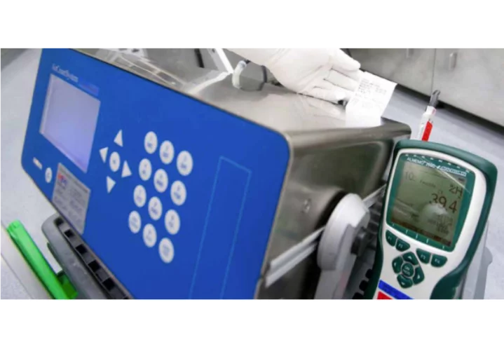 Measurement and testing equipment for GMP qualification in medical cleanrooms under controlled environmental conditions