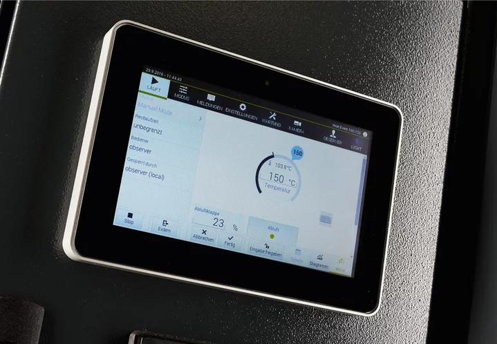 Touchscreen-Steuerung eines HeatEvent Wärme- und Trockenschranks mit Temperaturanzeige