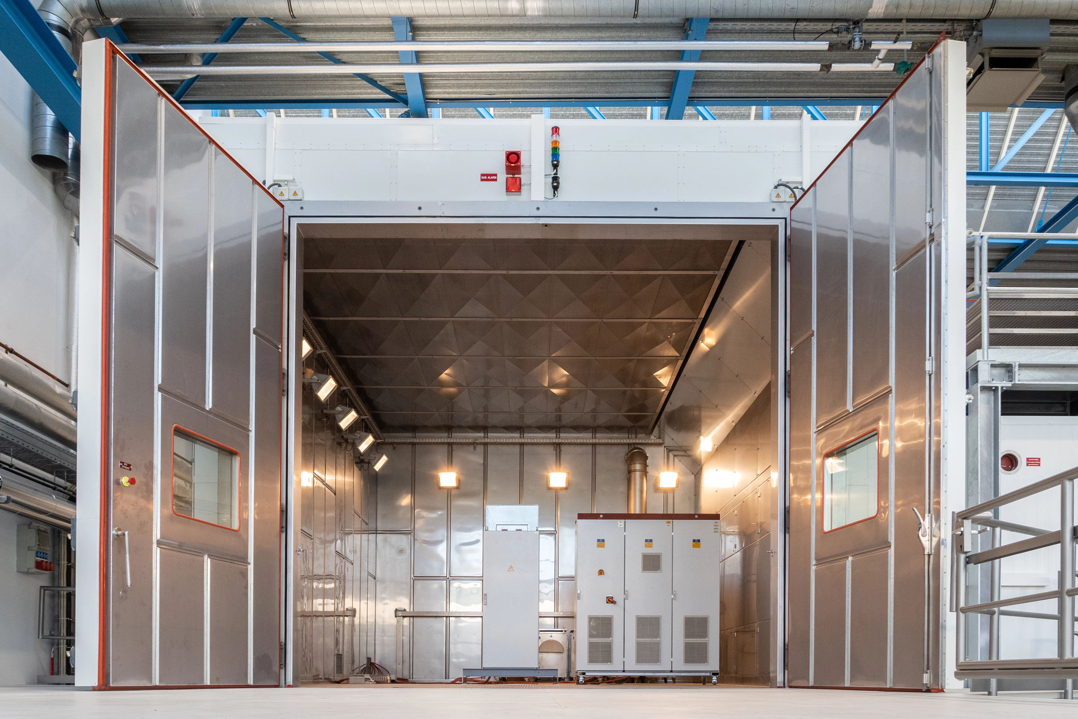 weisstechnik supplies high-performance climate simulation systems for load tests on wind turbine electronics